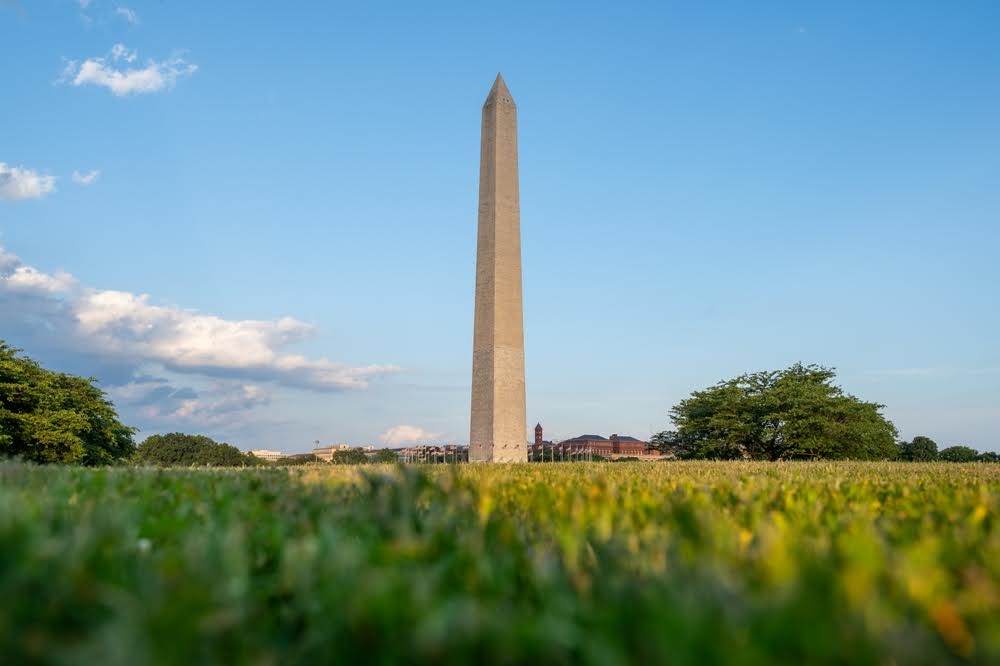 Washington Memorial Sightseeing with bus rental