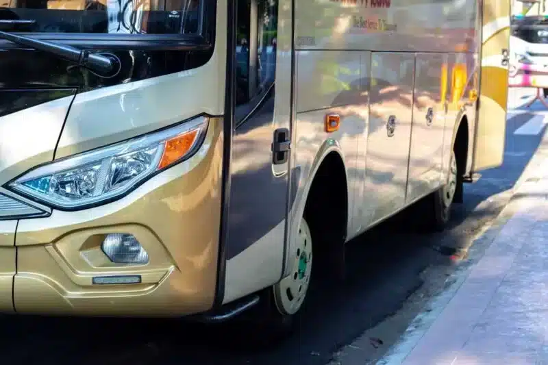 5 Best Charter Bus Services in 2025 (Ranked & Reviewed)