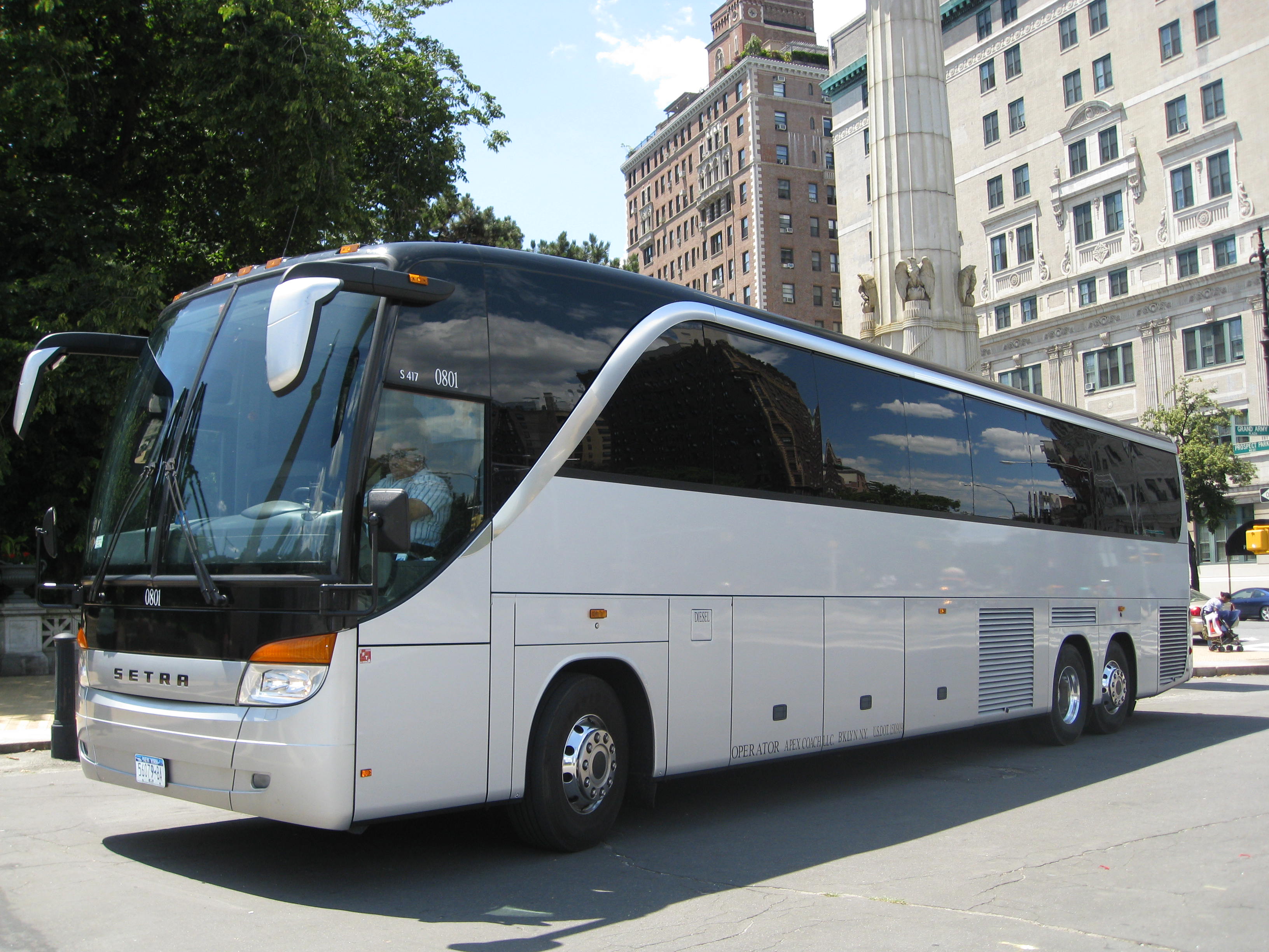 tour charter buses